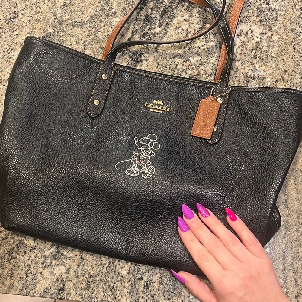 Disney x Coach Limited Edition Tote Bag Minnie